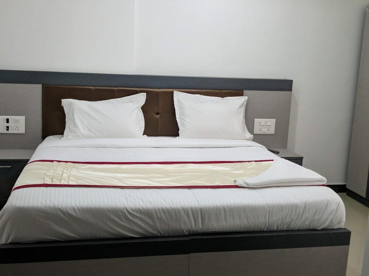 Hotel Shawrya The Grand マディケーリ エクステリア 写真